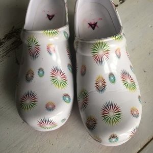 Lightweight Nursing Clog Size 9